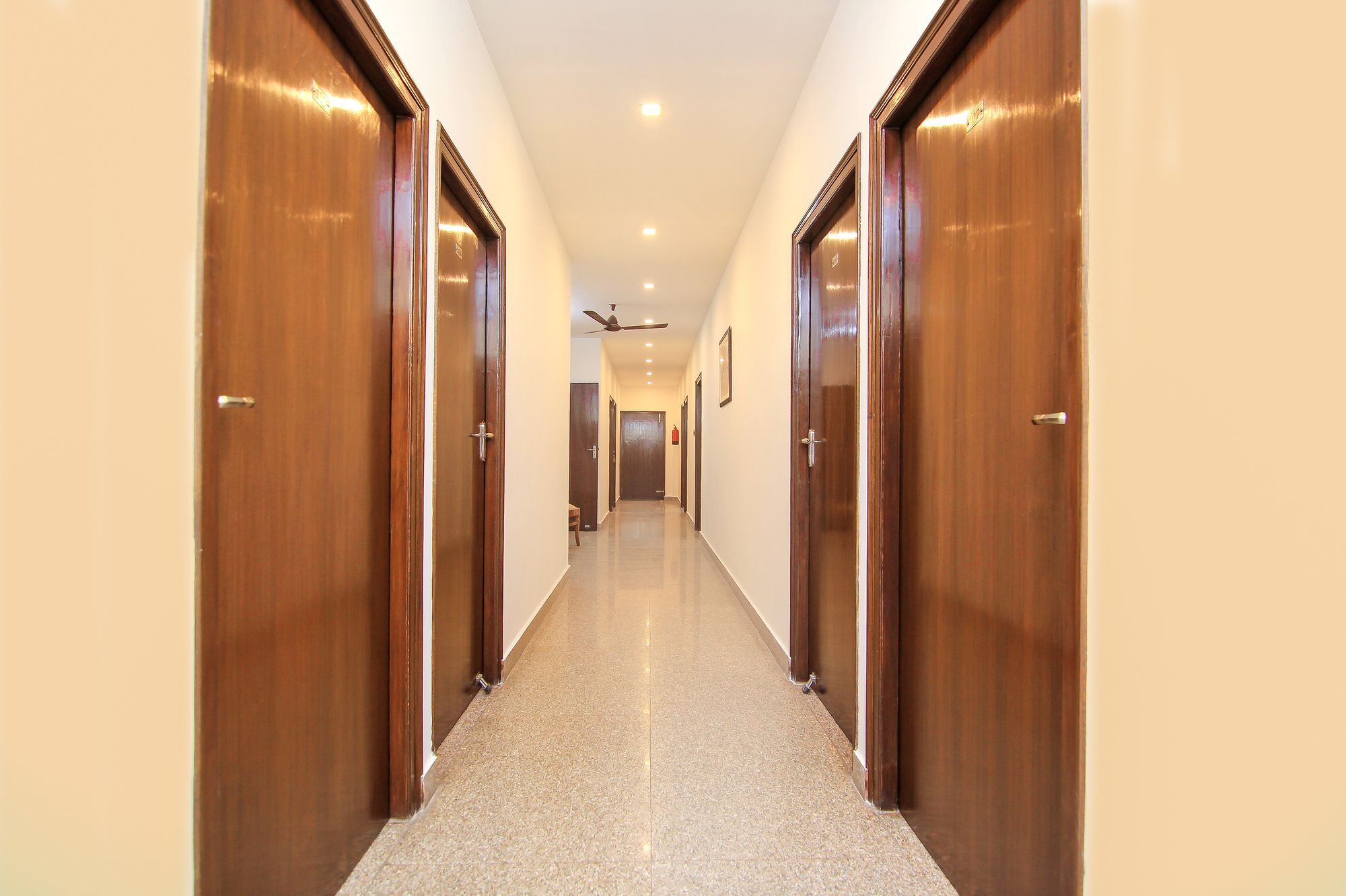 Hotel Oyo 10073 Arsh Residency Lucknow