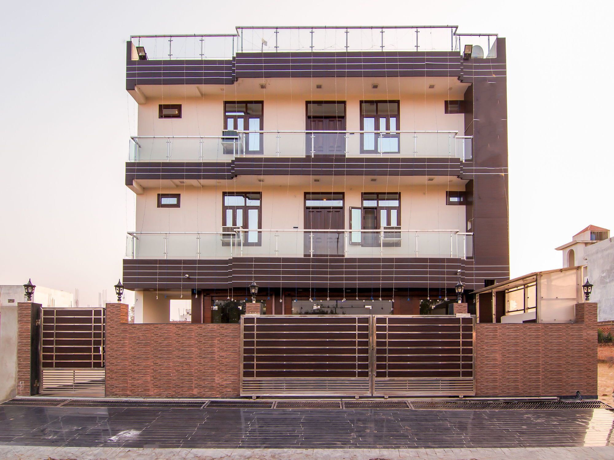 Oyo 10073 Arsh Residency Hotel Lucknow